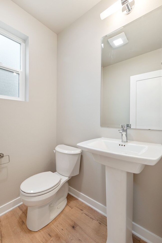 Building Photo - 4 Bed | 3.5 Bathroom | 1800 Sq Ft | $3,650