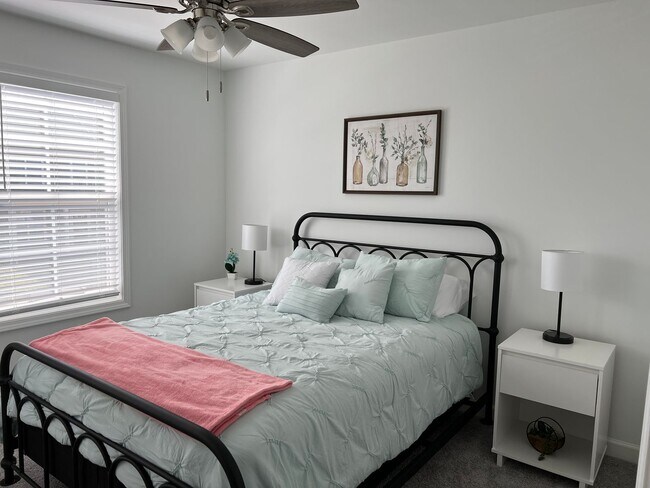 Building Photo - Beautiful Home in the Westhill Community -...