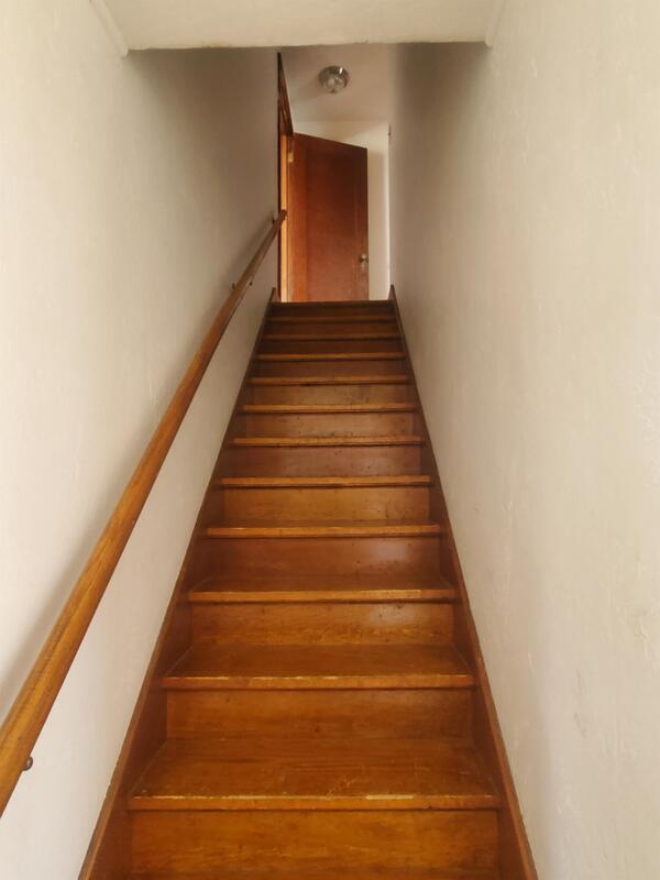 Building Photo - 14 W 16th Ave