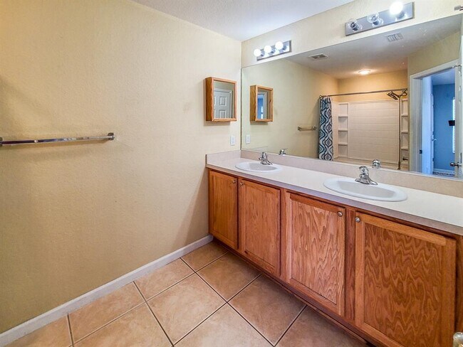 Building Photo - 4148 SW 51st Cir