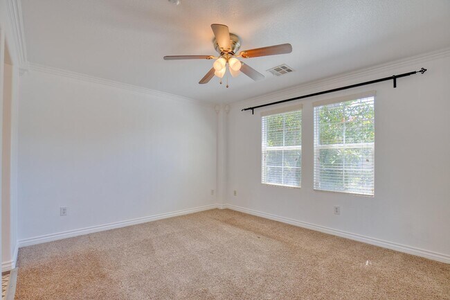 Building Photo - 2706 Black Locust Ct