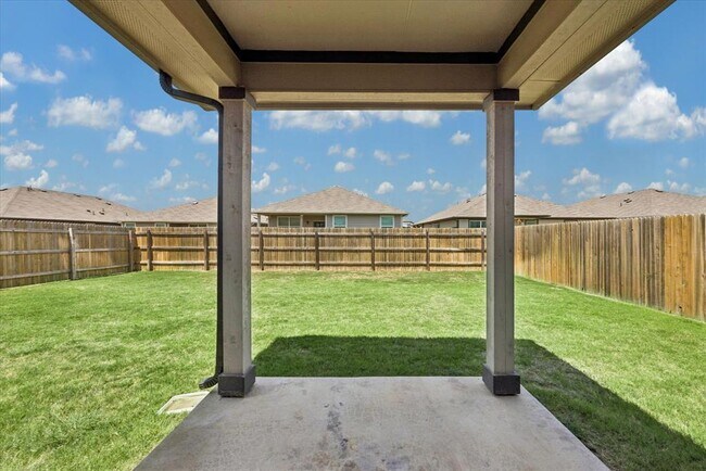 Building Photo - 105 Krause Spgs Dr