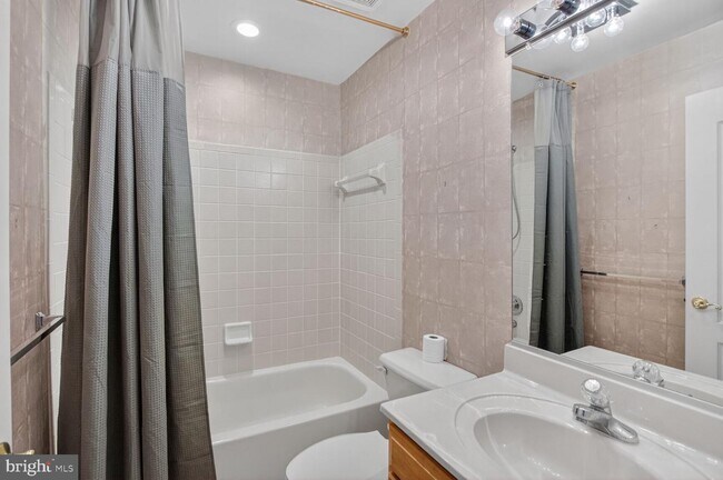 Building Photo - 7907 Turncrest Dr