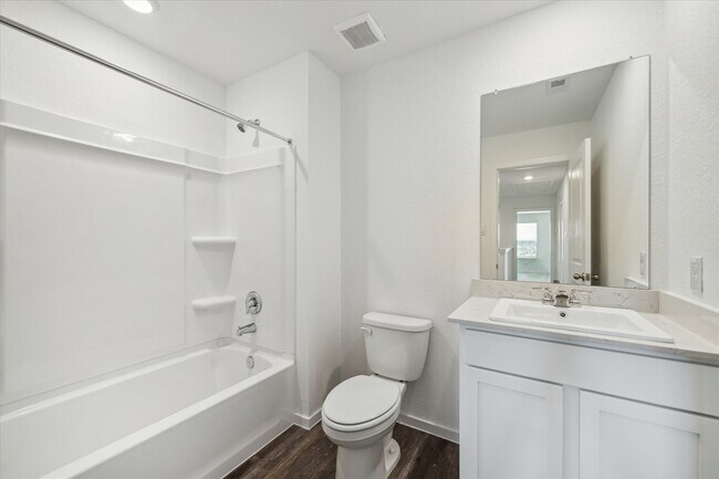 Building Photo - 15150 Willow Hts Ln