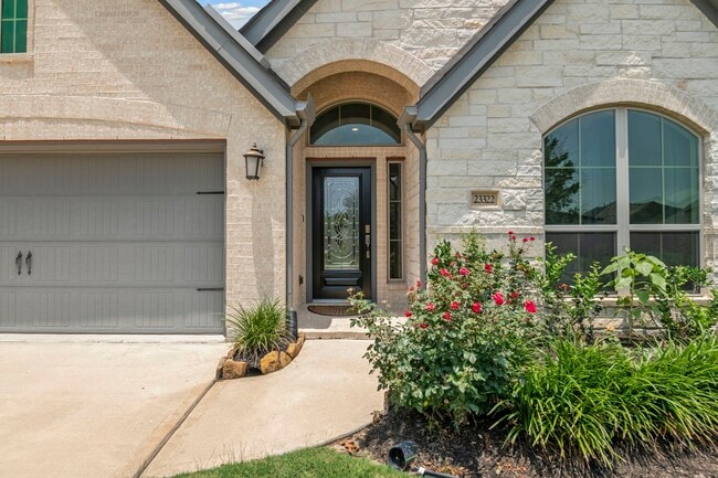 Building Photo - 23322 Amoroso St