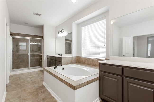 Building Photo - 4738 Coyote Trail
