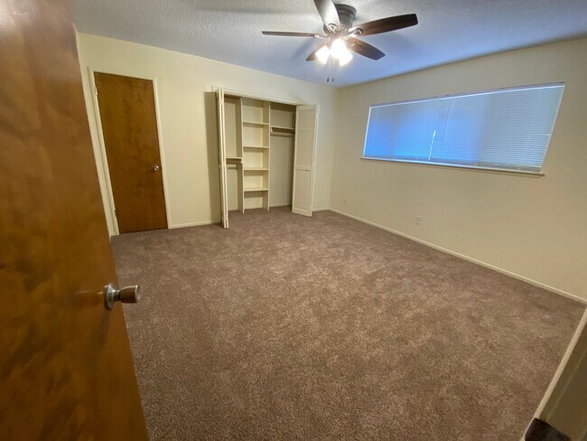 Building Photo - Cozy apartment for rent in Visalia
