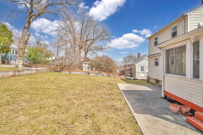 Building Photo - 38 Grassmere Rd