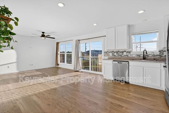 Building Photo - 112 Deer Grv Ct