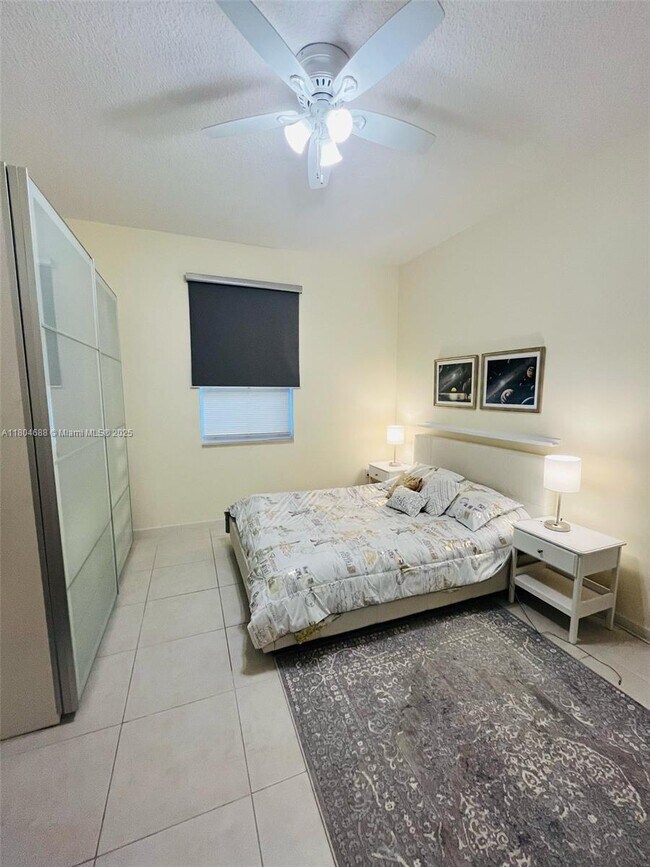 Building Photo - 2080 S Ocean Dr
