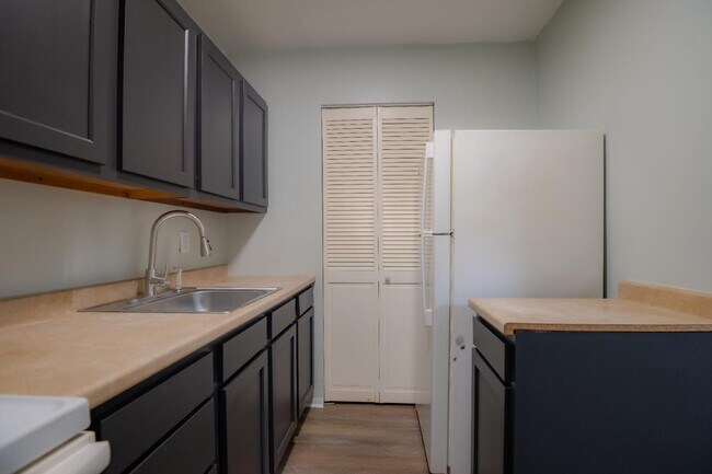 Building Photo - 3105 Clairpoint Ct