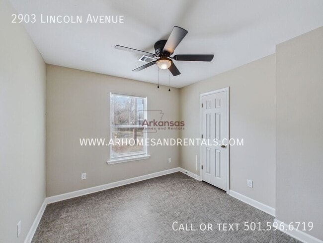 Building Photo - 2903 Lincoln Ave