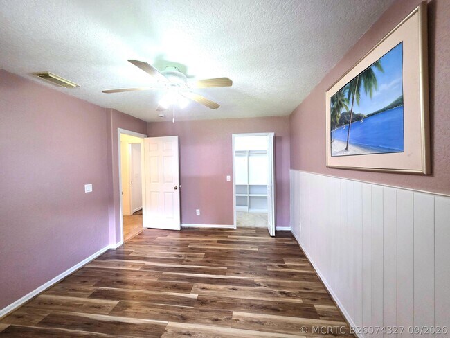 Building Photo - 6707 Coquina Ave