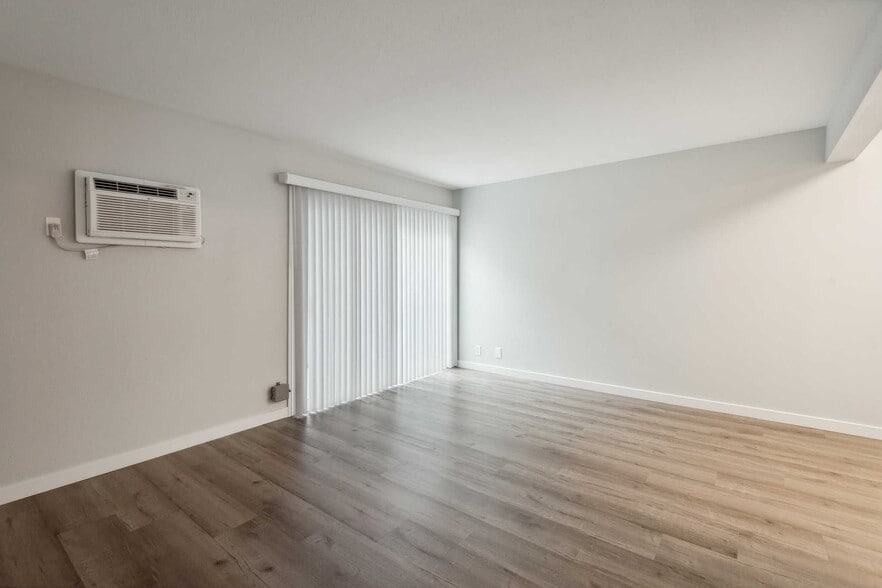 Building Photo - 15745 Francisquito Ave