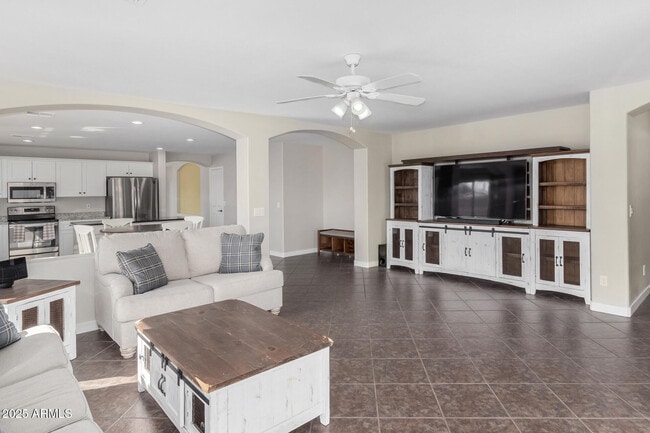 Building Photo - 16035 N 159th Dr