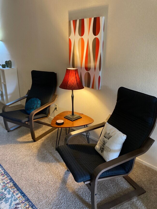 Livingroom - 5300 E Waverly Dr