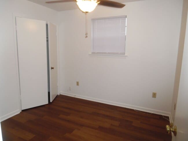 Building Photo - N188
