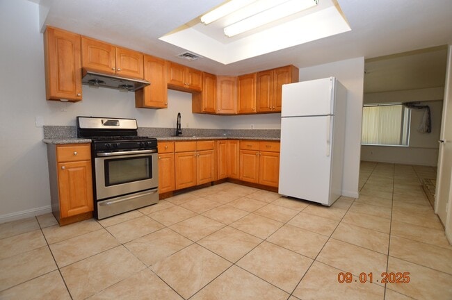 Building Photo - 3744 Riano Cir