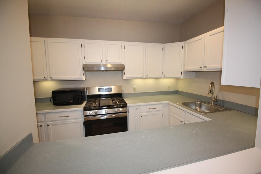 Building Photo - 11 Worcester St