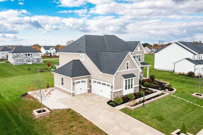 Building Photo - 5962 Laurel Ln