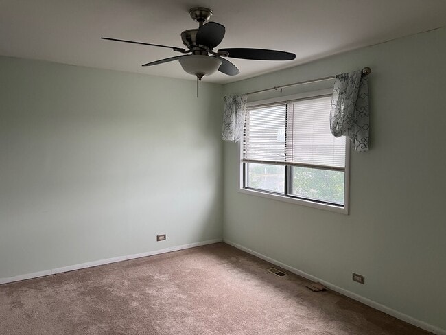 Building Photo - 641 Surfside Point