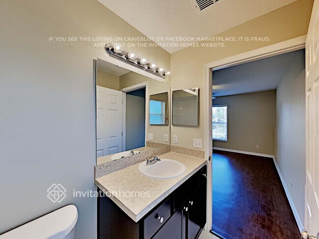 Building Photo - 1760 W Finland Dr