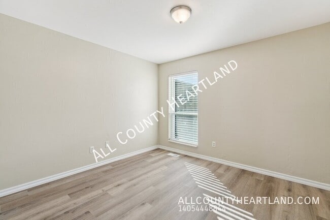 Building Photo - 3209 Castle Rock Rd