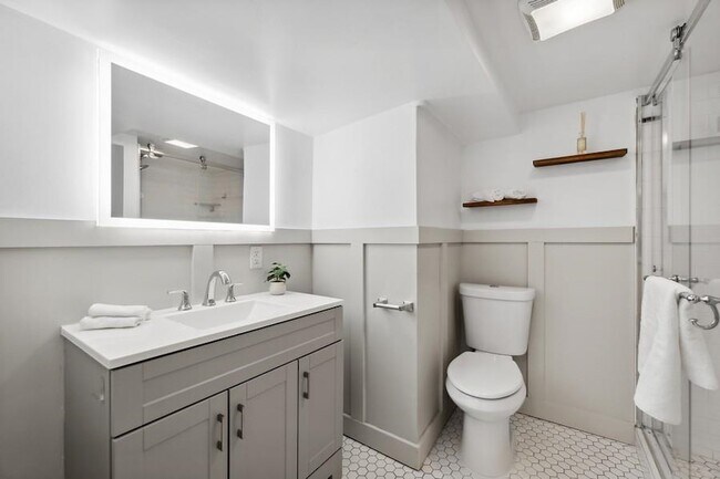 Building Photo - 114 Carlton Ave