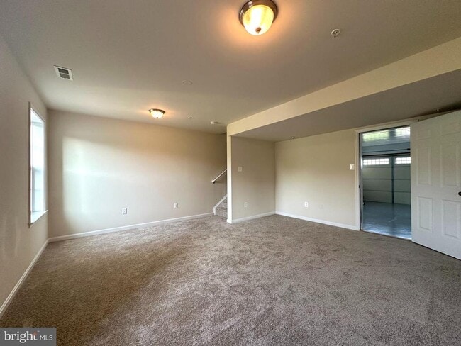 Building Photo - 10373 Lantern Ln