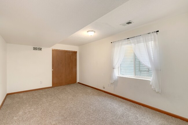 Building Photo - 2756 Arancia Dr