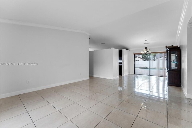 Building Photo - 10290 SW 145th Pl