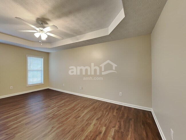 Building Photo - 2708 Horseshoe Creek Drive