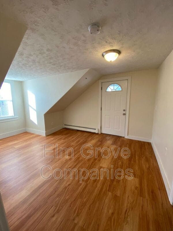 Building Photo - 58 Pennacook St