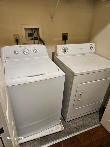In unit laundry - 213 Findlay St
