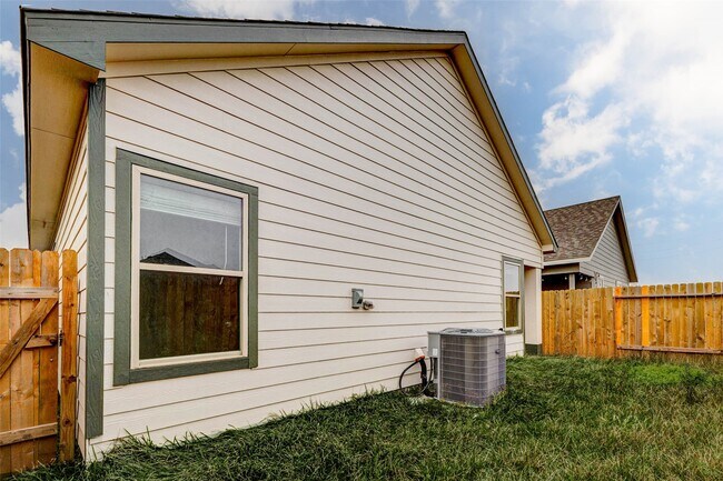 Building Photo - 21718 Cypress Maple Dr