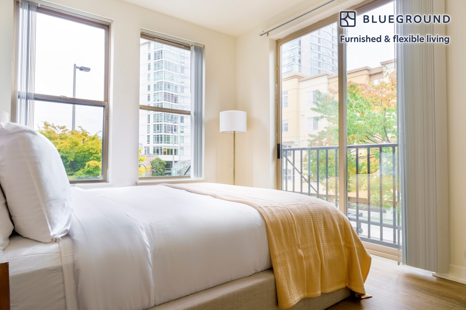 Building Photo - 11000 NE 10th St