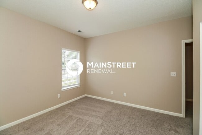 Building Photo - 4 Bedroom Pet-Friendly Home in Stockbridge, GA with Main Street Renewal