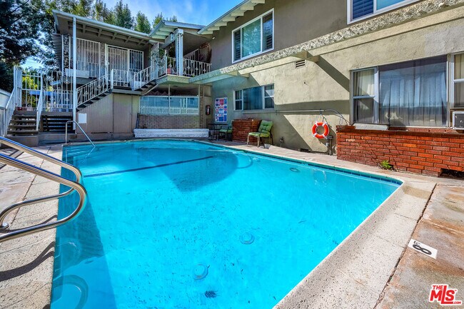 Building Photo - 14238 Dickens St