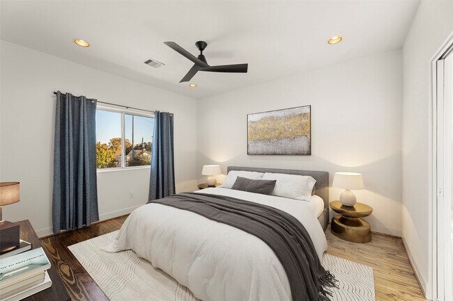 Building Photo - 1524 Blodgett St