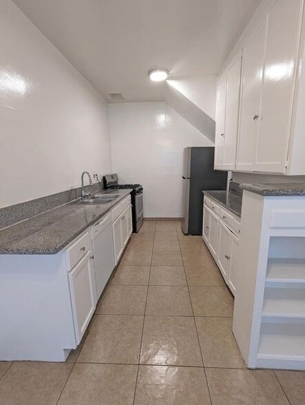 Building Photo - 1200 N Gardner St