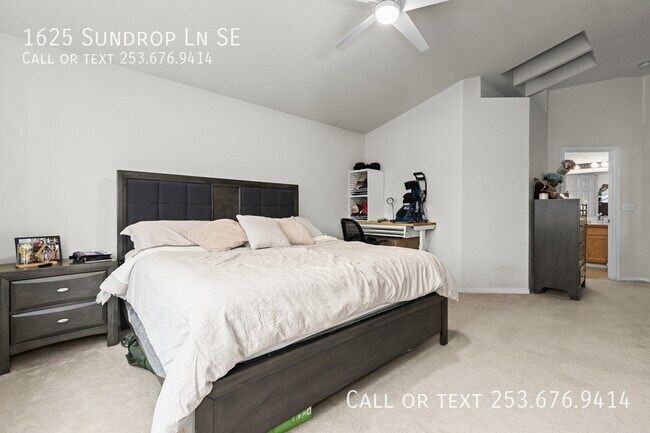 Building Photo - 1625 Sundrop Ln SE