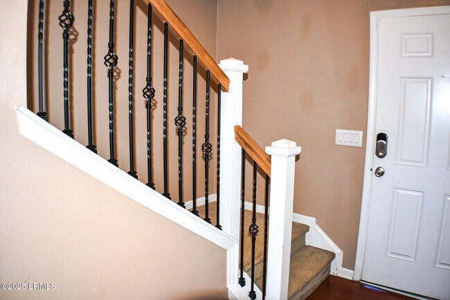 Building Photo - 48 Pennyroyal Way