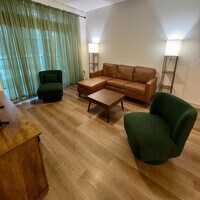 Building Photo - 1301 Leah Ave