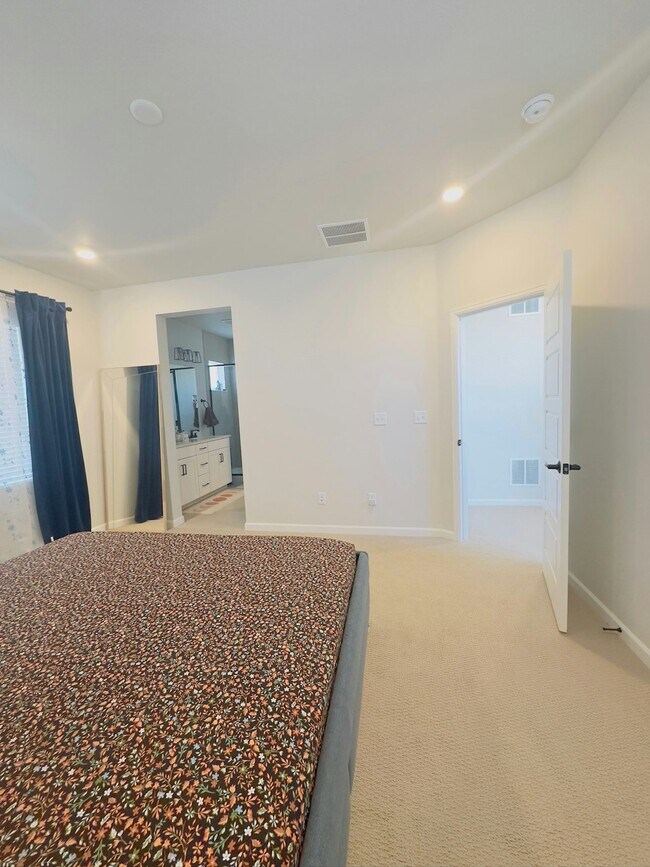 Building Photo - 6944 Hidden Cv Ct