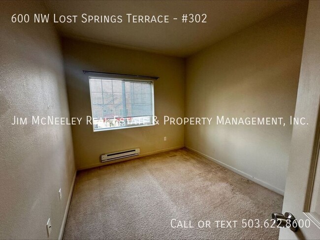 Building Photo - Great Condominium in Timberland - NW Portl...