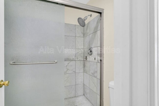 Building Photo - 3211 Caminito Eastbluff