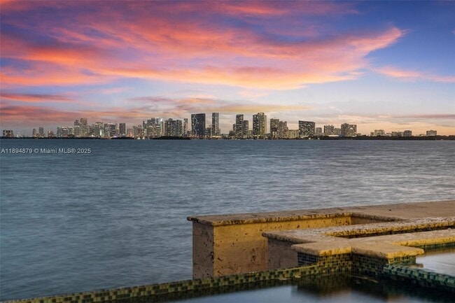 Building Photo - 1331 Bay Terrace