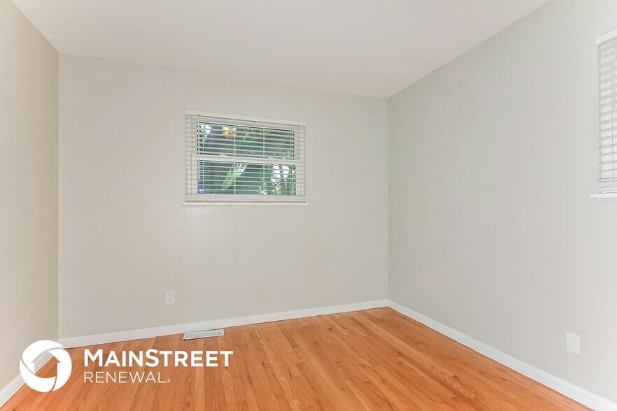 Building Photo - 330 Moule Dr