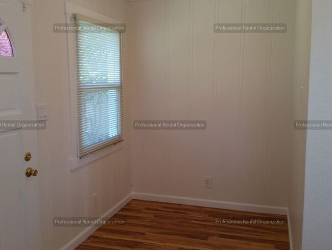 Building Photo - Coming Soon: Cozy Studio Cottage in Vineyard Setting