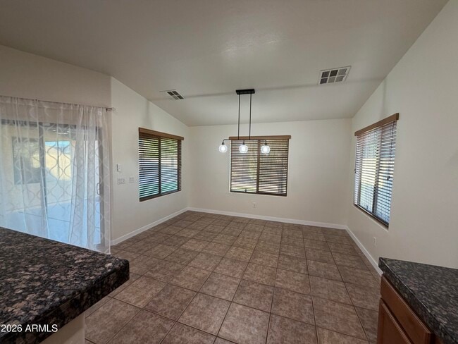 Building Photo - 46058 W Tulip Ln